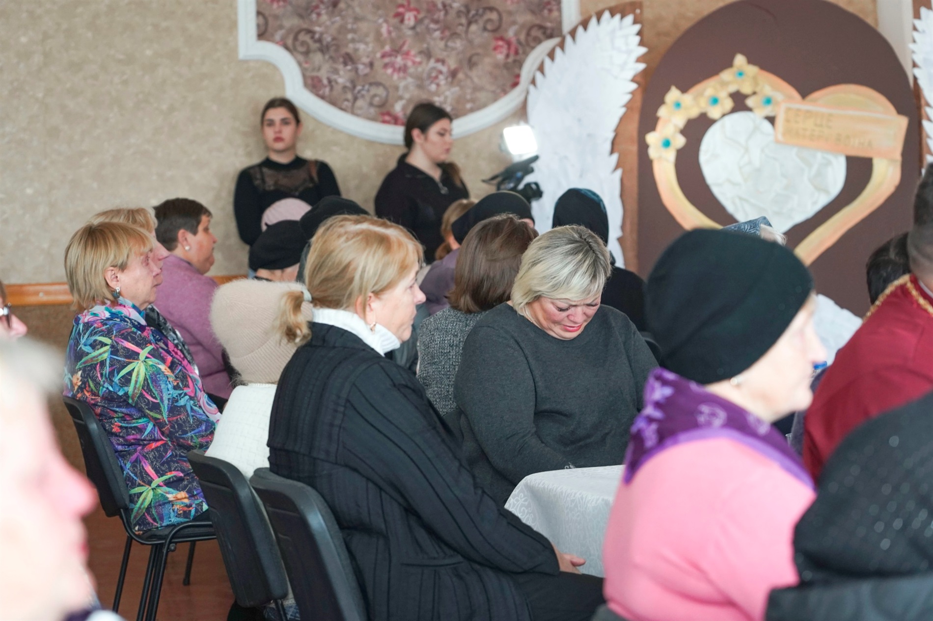 У Барі вручили памʼятні відзнаки «Серце матері Воїна» матерям полеглих Героїв