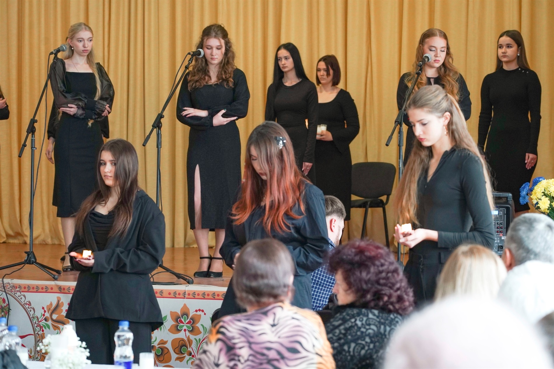 У Барі вручили памʼятні відзнаки «Серце матері Воїна» матерям полеглих Героїв
