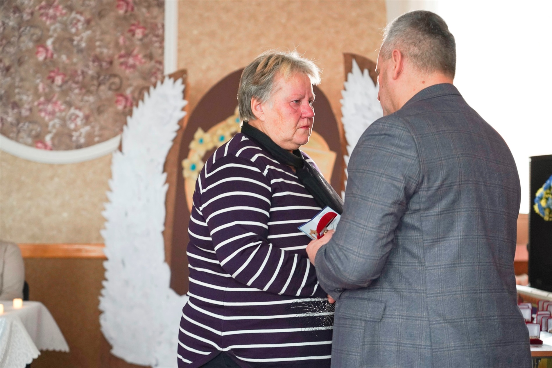 У Барі вручили памʼятні відзнаки «Серце матері Воїна» матерям полеглих Героїв