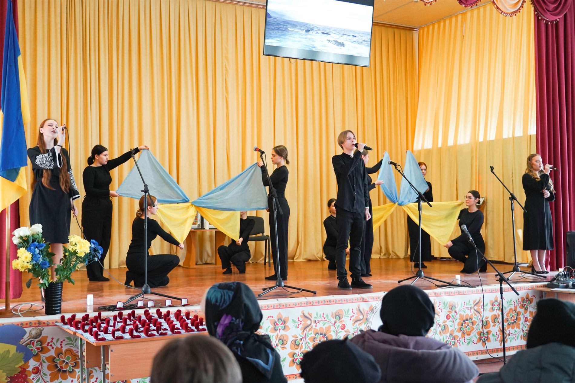 У Барі вручили памʼятні відзнаки «Серце матері Воїна» матерям полеглих Героїв