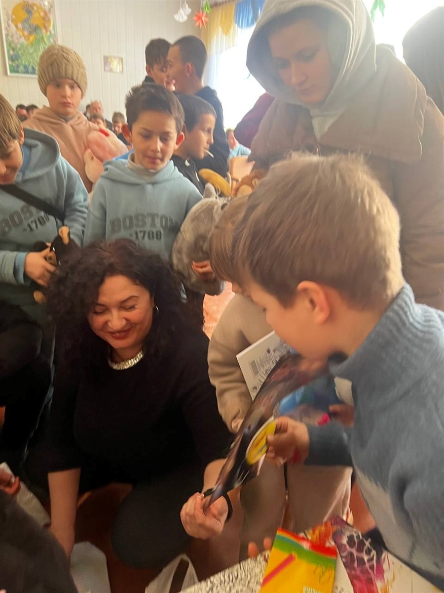 Учні Барського ліцею №2 відвідали дітей у Котюжанівській школі-інтернаті