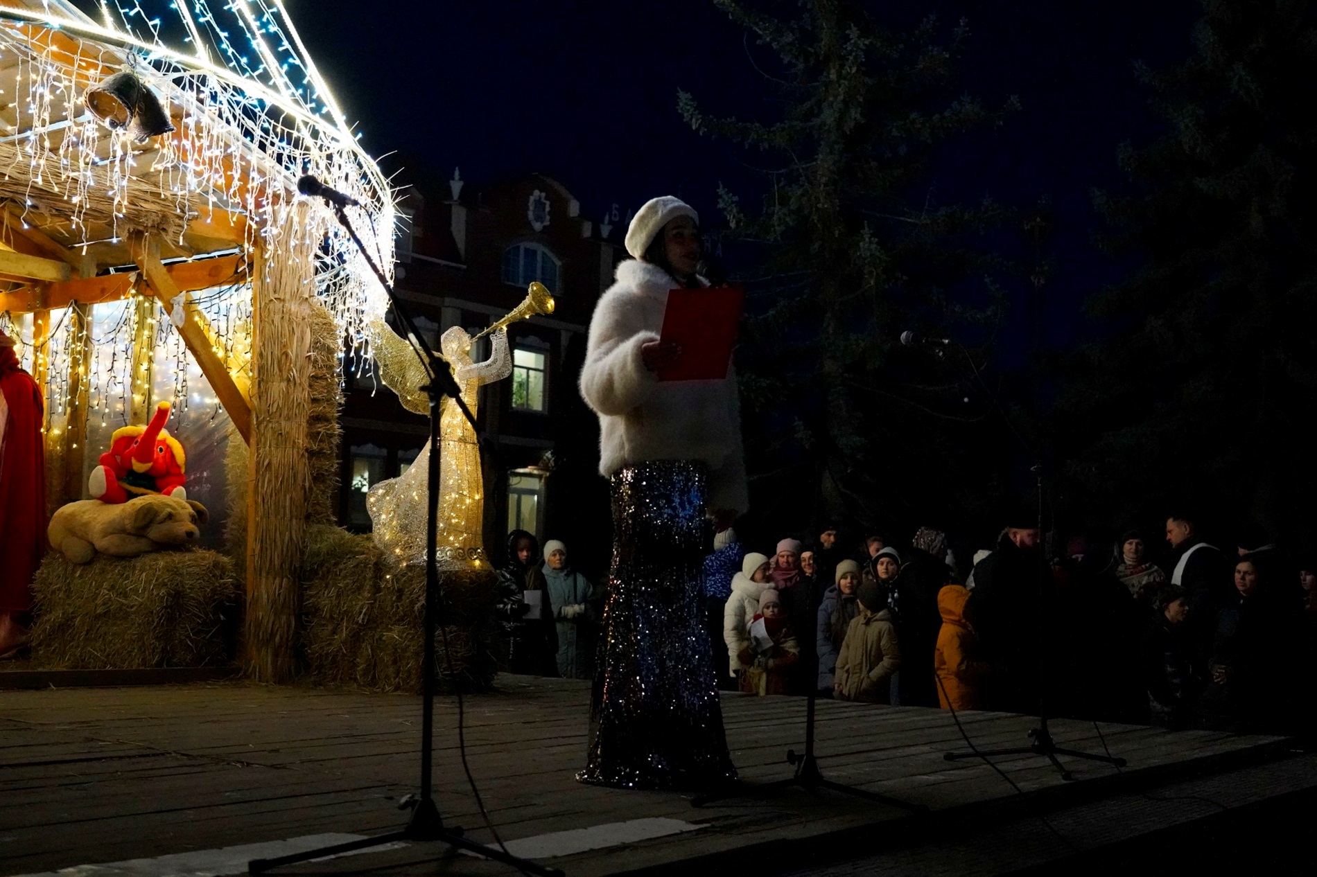 У Барі біля різдвяного вертепу відбулася спільна молитва за мир і святкова коляда