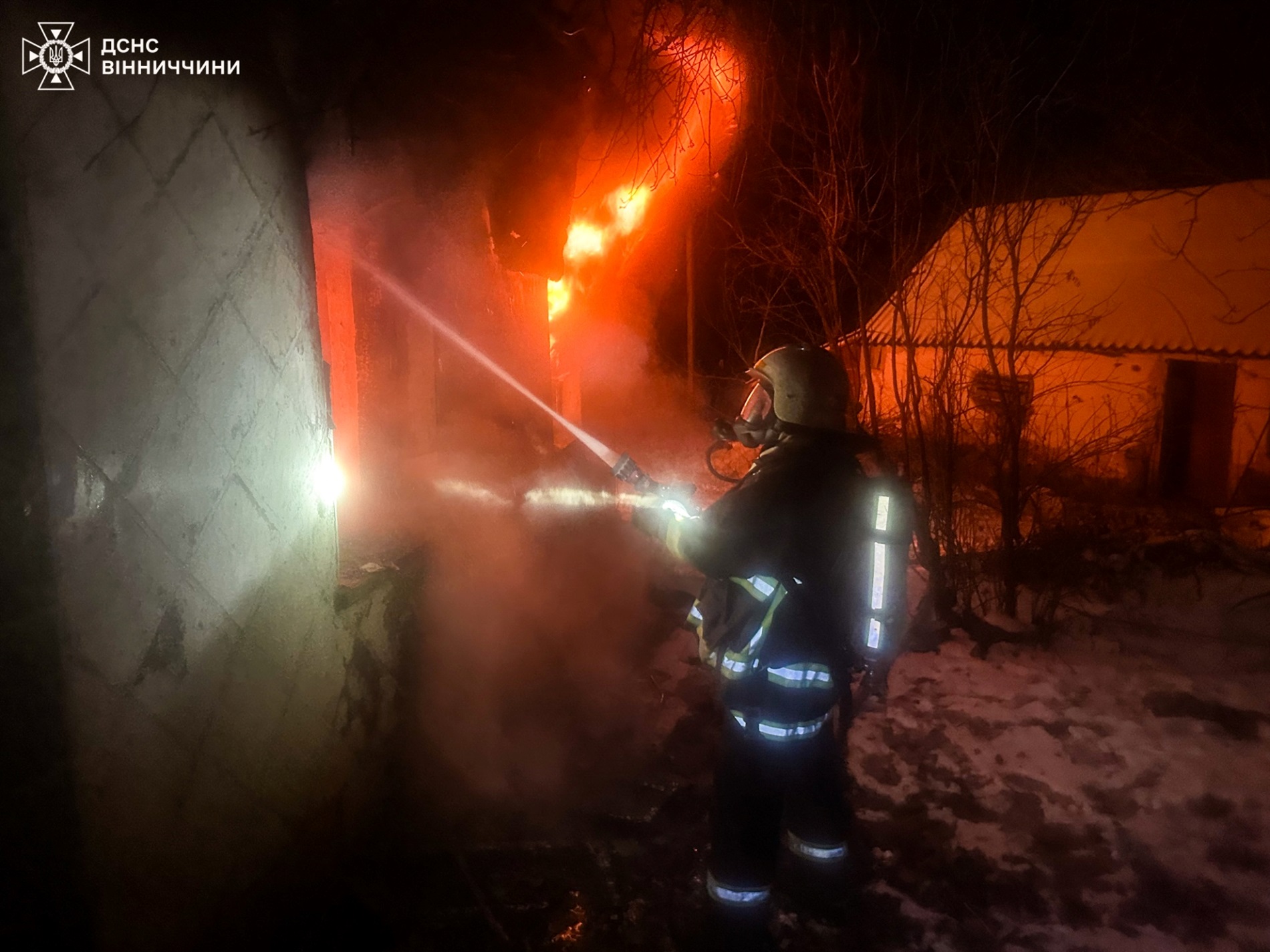 В області за добу сталося сім пожеж у житловому секторі: більшість — через пічне опалення