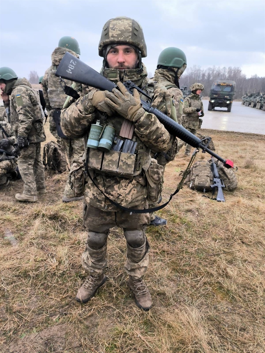 Історія захисника Вадима Казьмірука з Бару. Підтримайте петицію про присвоєння звання Героя України