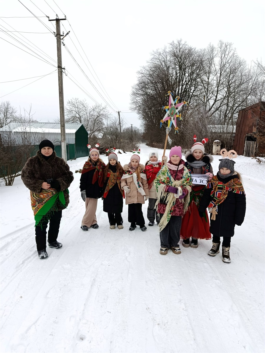 У Барській громаді триває благодійна коляда: громади збирають кошти для ЗСУ