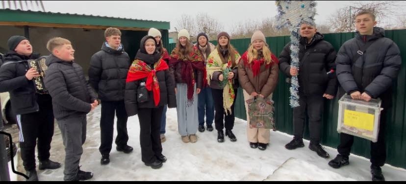 У Барській громаді триває благодійна коляда: громади збирають кошти для ЗСУ