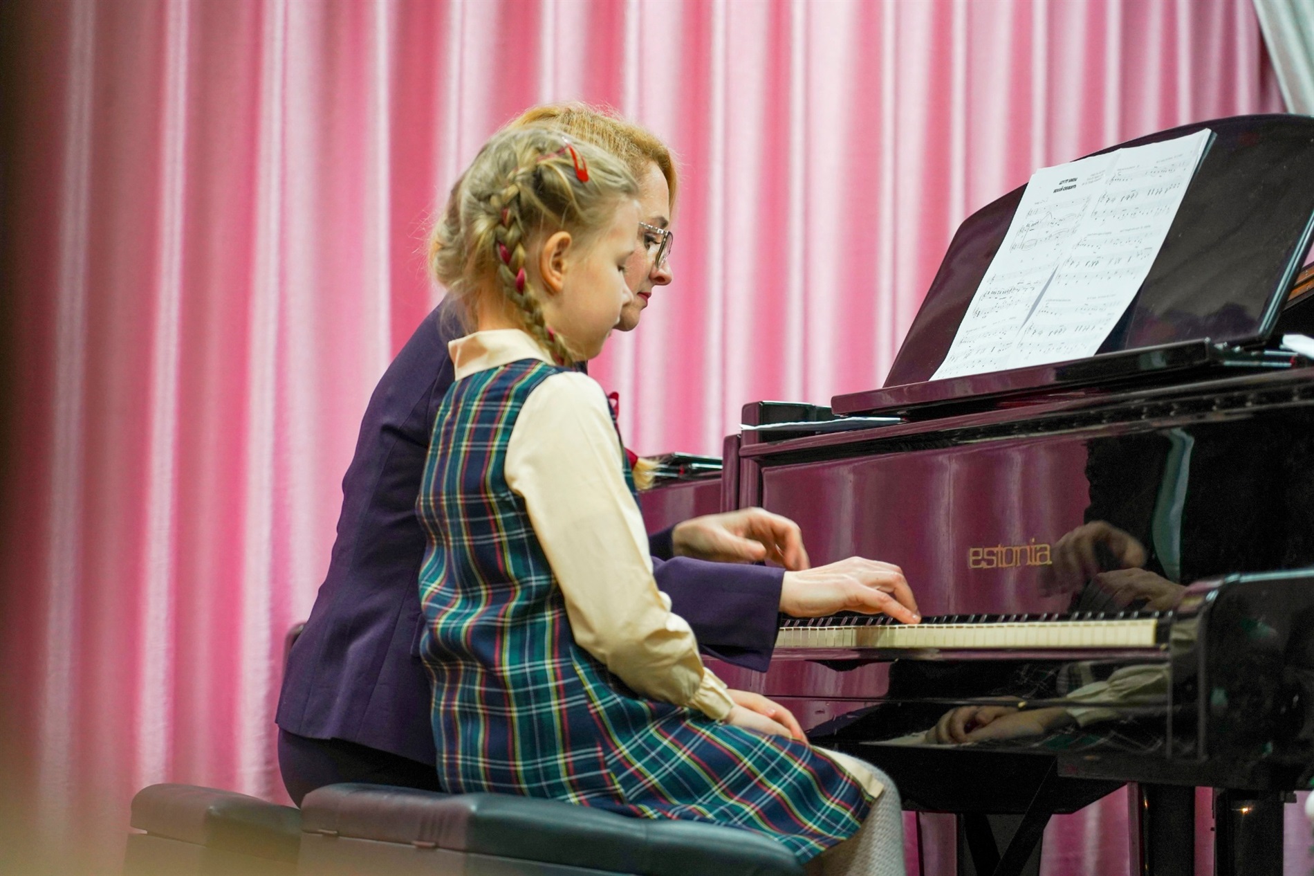 У Барській музичній школі відбувся новорічно-різдвяний концерт