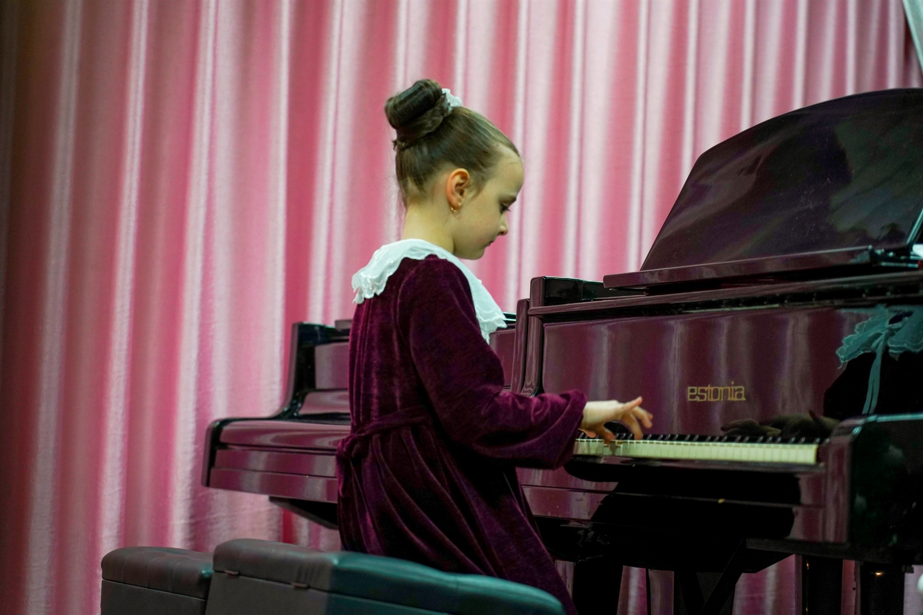 У Барській музичній школі відбувся новорічно-різдвяний концерт