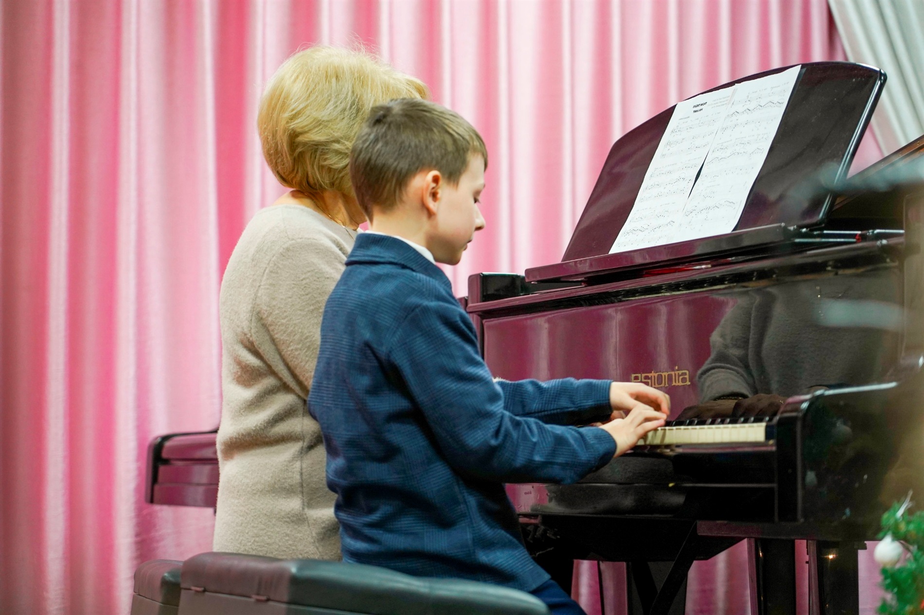 У Барській музичній школі відбувся новорічно-різдвяний концерт