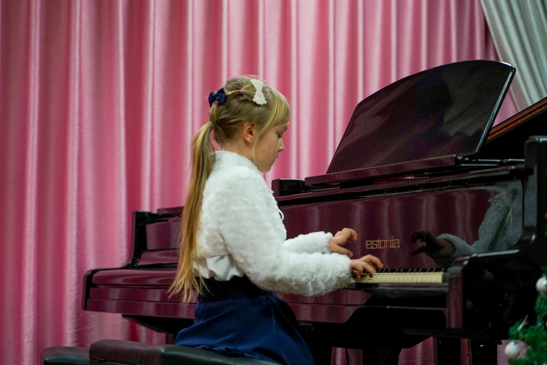 У Барській музичній школі відбувся новорічно-різдвяний концерт