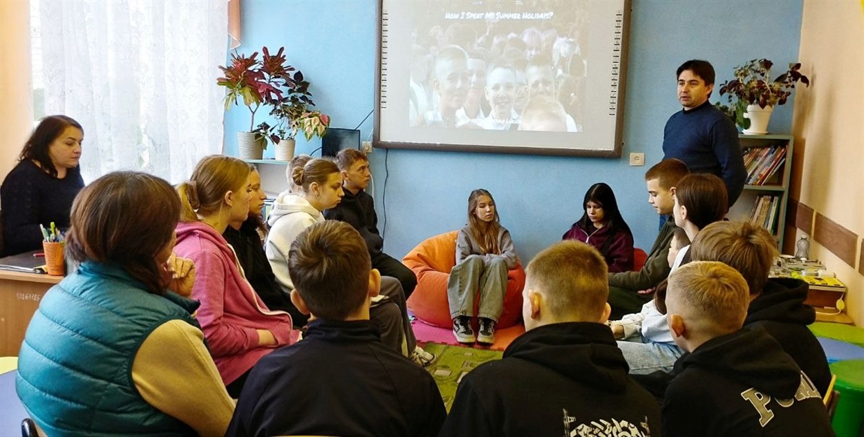 «Сидіти на місці — не про нас»: як молодь у Барі вчиться змінювати громаду