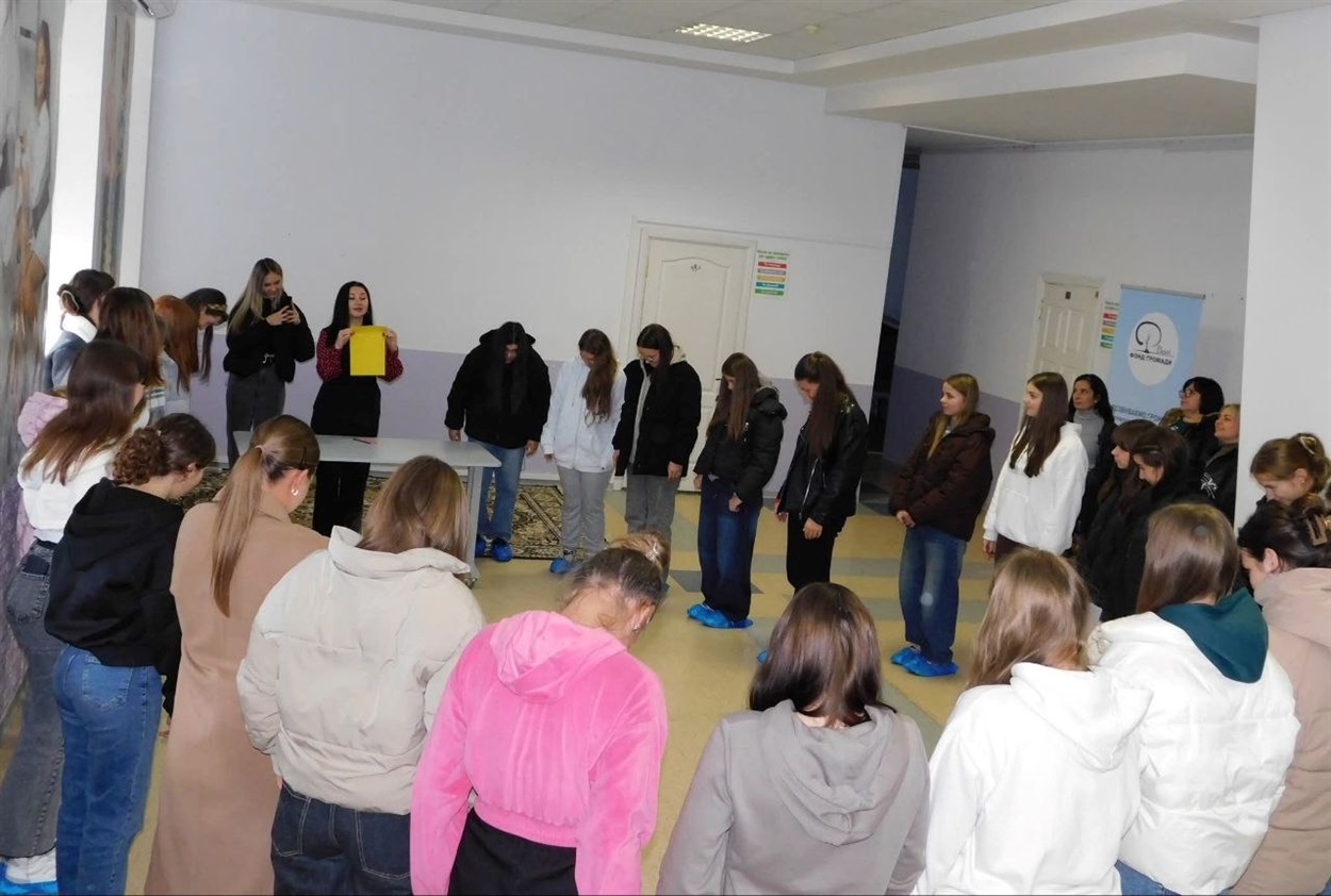 «Сидіти на місці — не про нас»: як молодь у Барі вчиться змінювати громаду