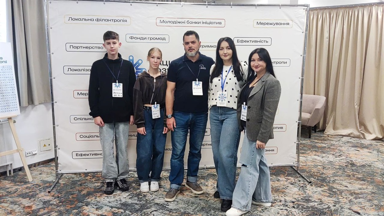 «Сидіти на місці — не про нас»: як молодь у Барі вчиться змінювати громаду