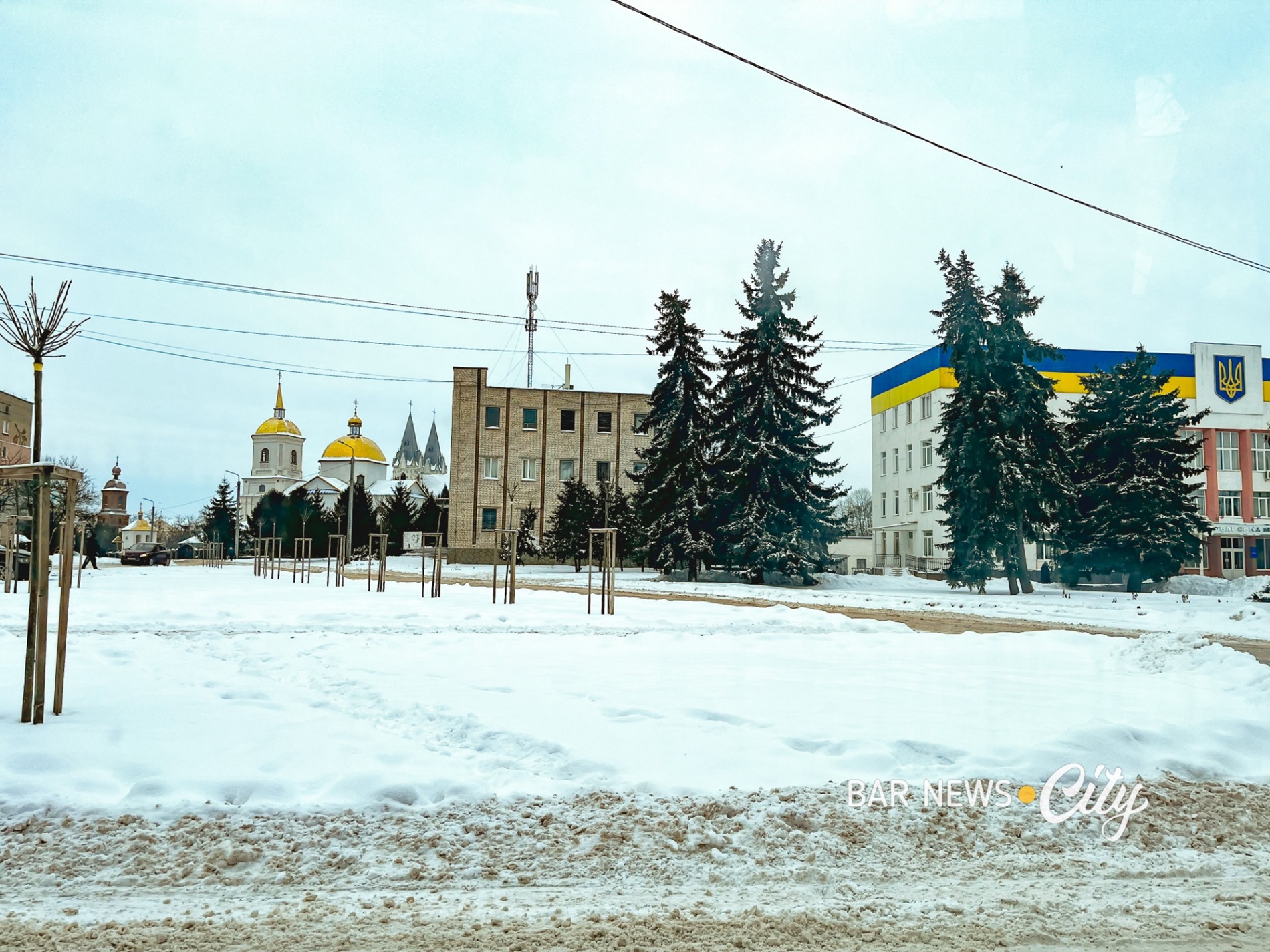 Засніжені та слизькі: яка ситуація на дорогах Бару в січні 2026 року