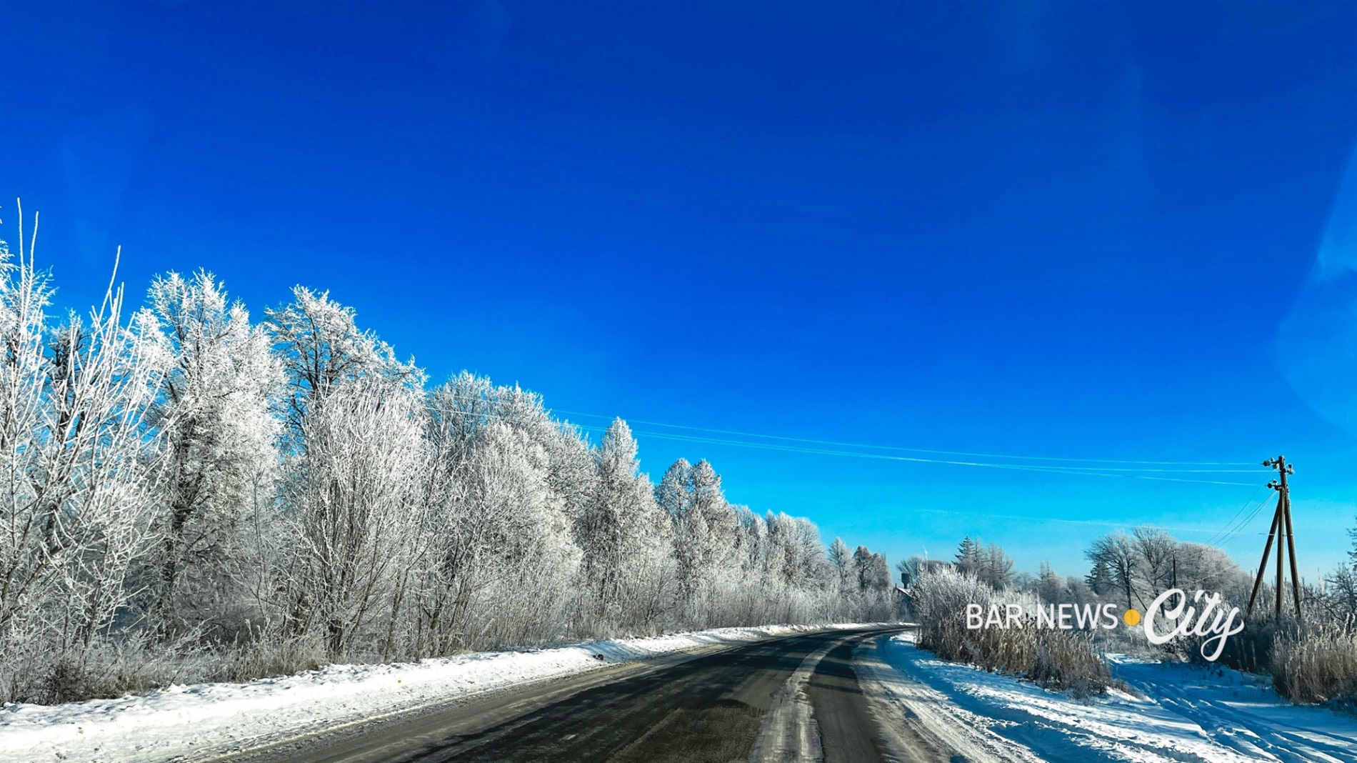 Засніжені та слизькі: яка ситуація на дорогах Бару в січні 2026 року
