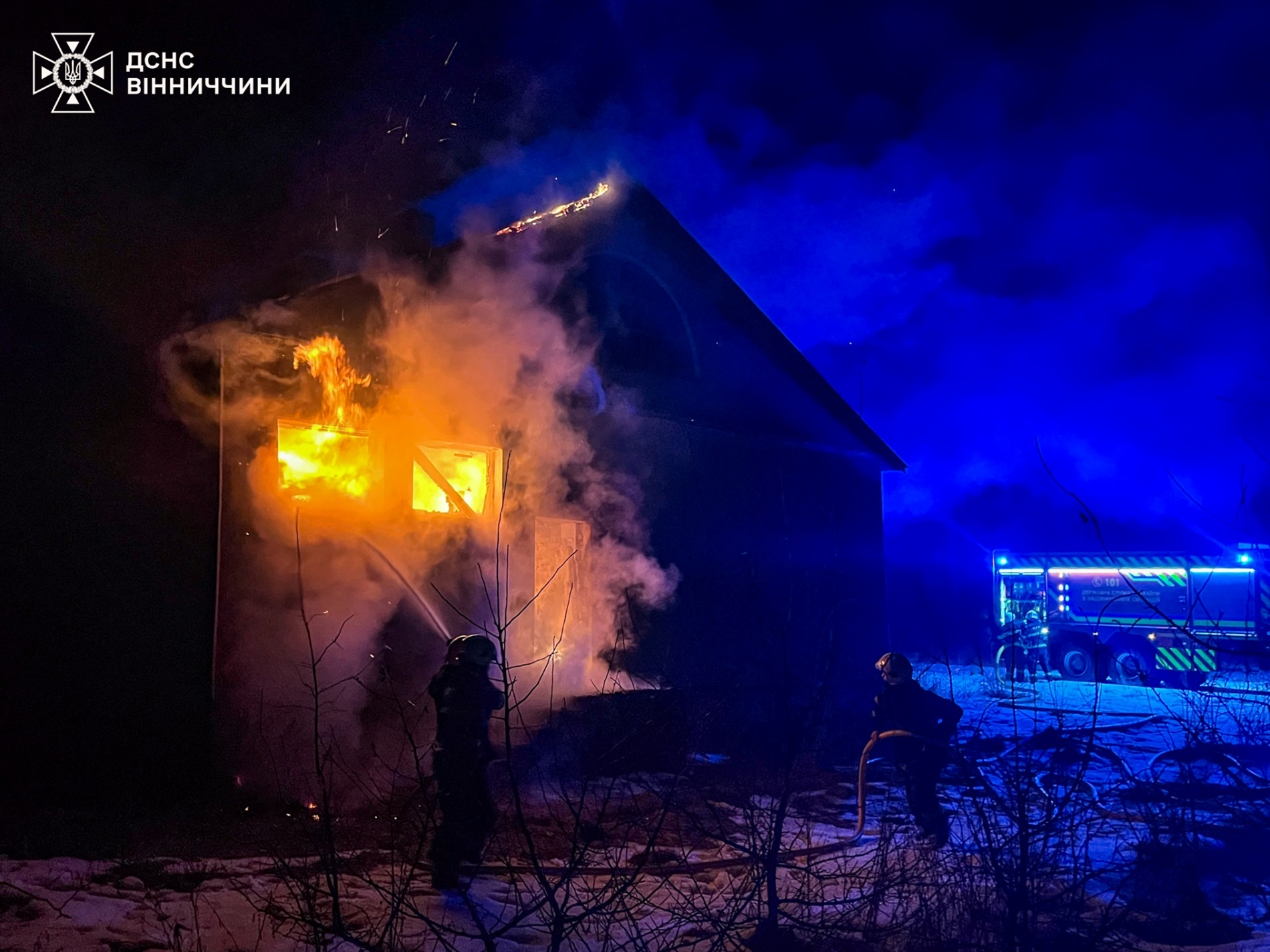 У Барській громаді сталася пожежа через коротке замикання: загалом в області за добу — сім загорянь