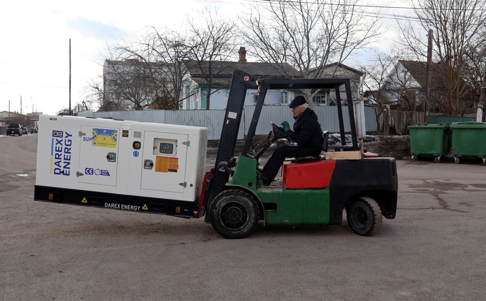 Барська громада отримала генератор і виграла проєкти на енергонезалежність та підтримку військових