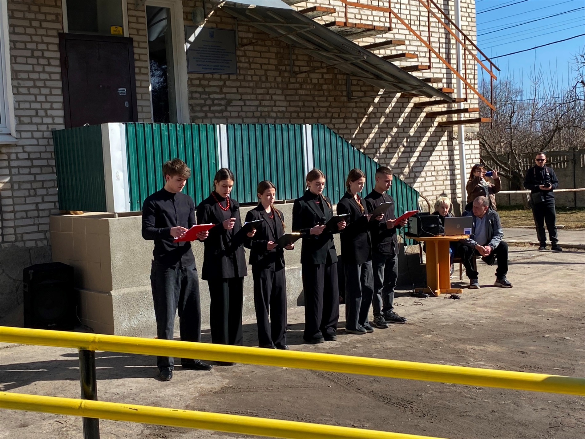 На території Барської лікарні відкрили меморіальну дошку старшому сержанту Володимиру Надибському