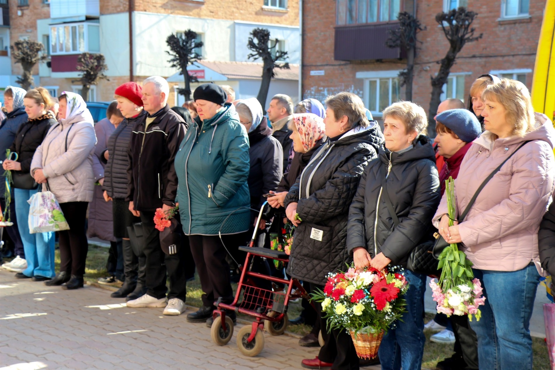 У Барському ліцеї №2 відкрили меморіальні дошки Героям Роману Белінському та Віталію Навроцькому