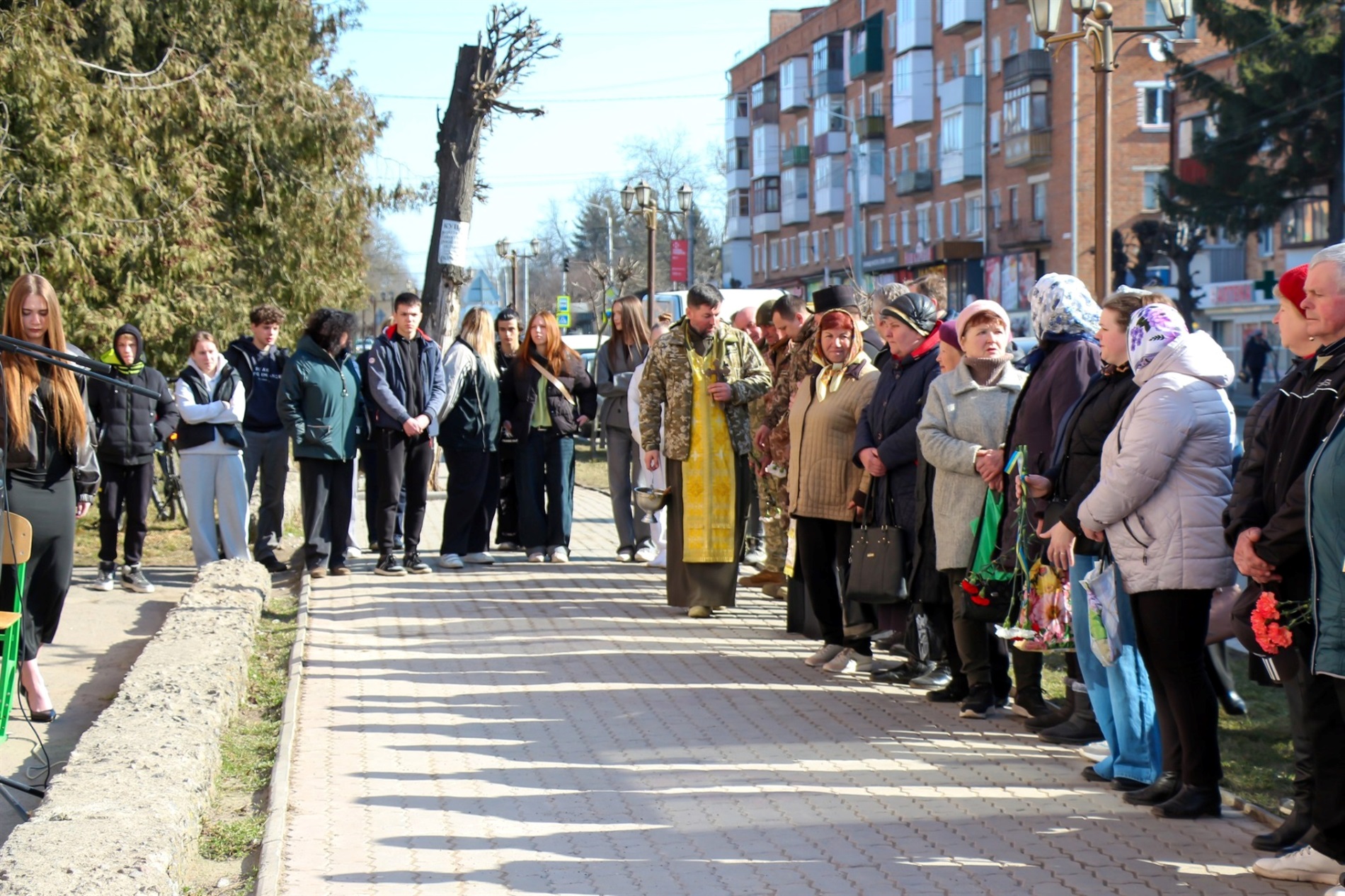 У Барському ліцеї №2 відкрили меморіальні дошки Героям Роману Белінському та Віталію Навроцькому