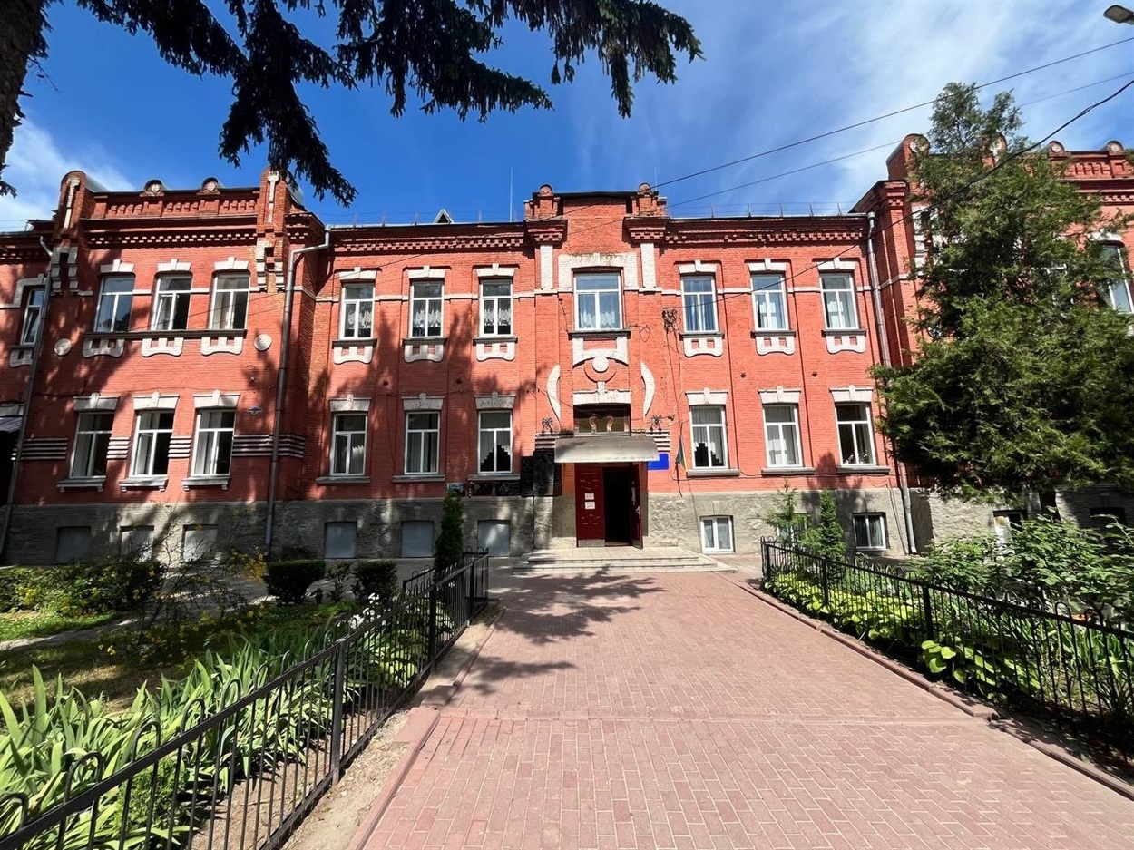 Хто набирає першокласників у школах Бара: вчителі та факти про ліцеї 2026 р.