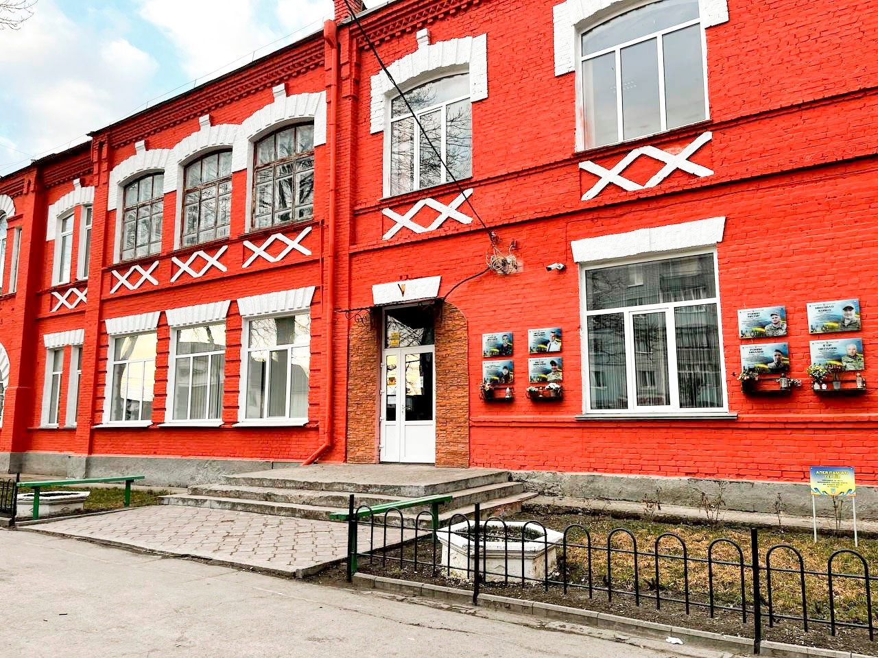 Хто набирає першокласників у школах Бара: вчителі та факти про ліцеї 2026 р.