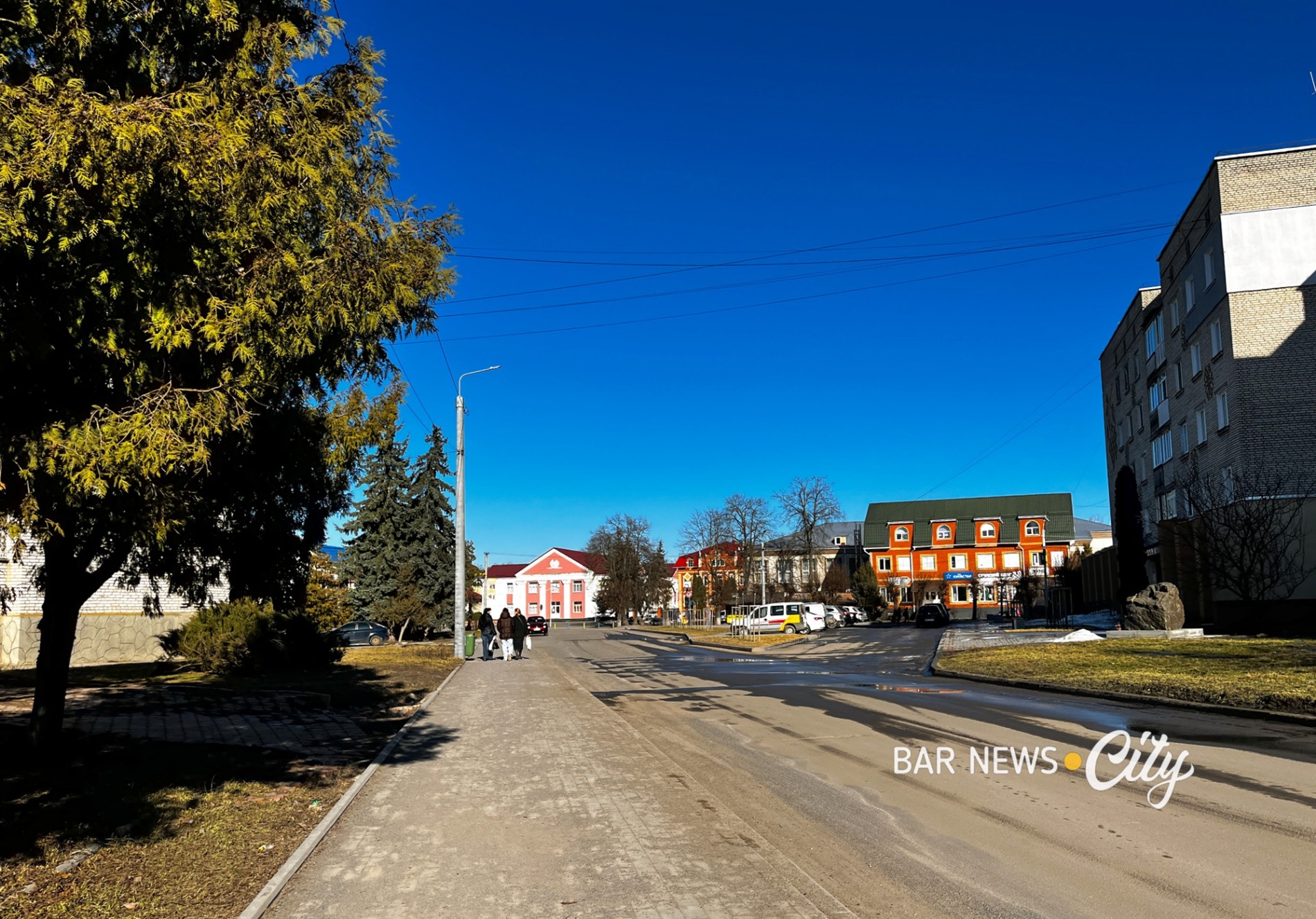 Місто Бар у березні 2026 року: як прокидається весна. Фото