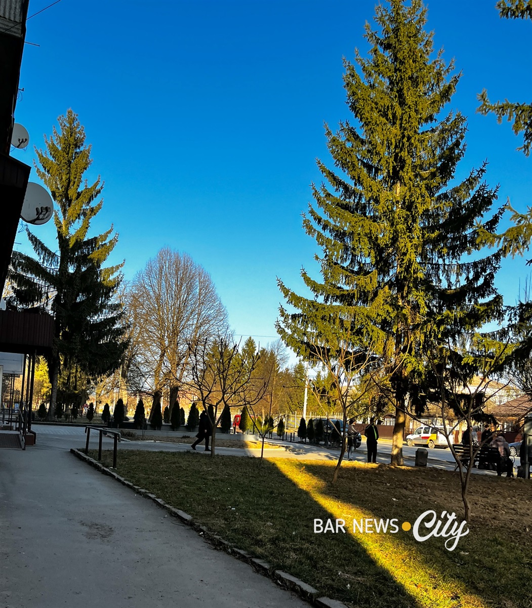 Місто Бар у березні 2026 року: як прокидається весна. Фото