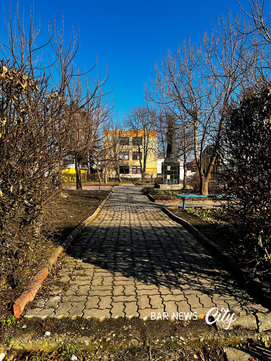 Місто Бар у березні 2026 року: як прокидається весна. Фото