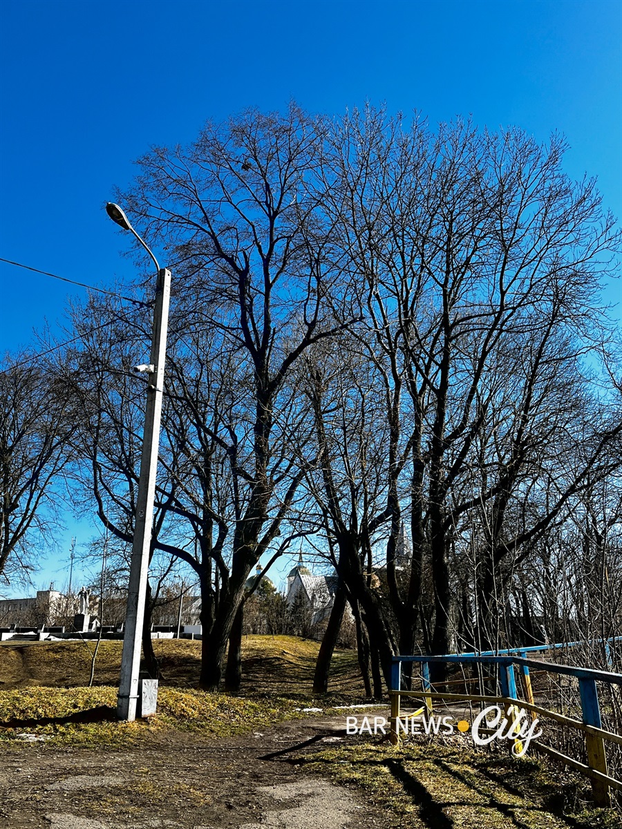 Місто Бар у березні 2026 року: як прокидається весна. Фото