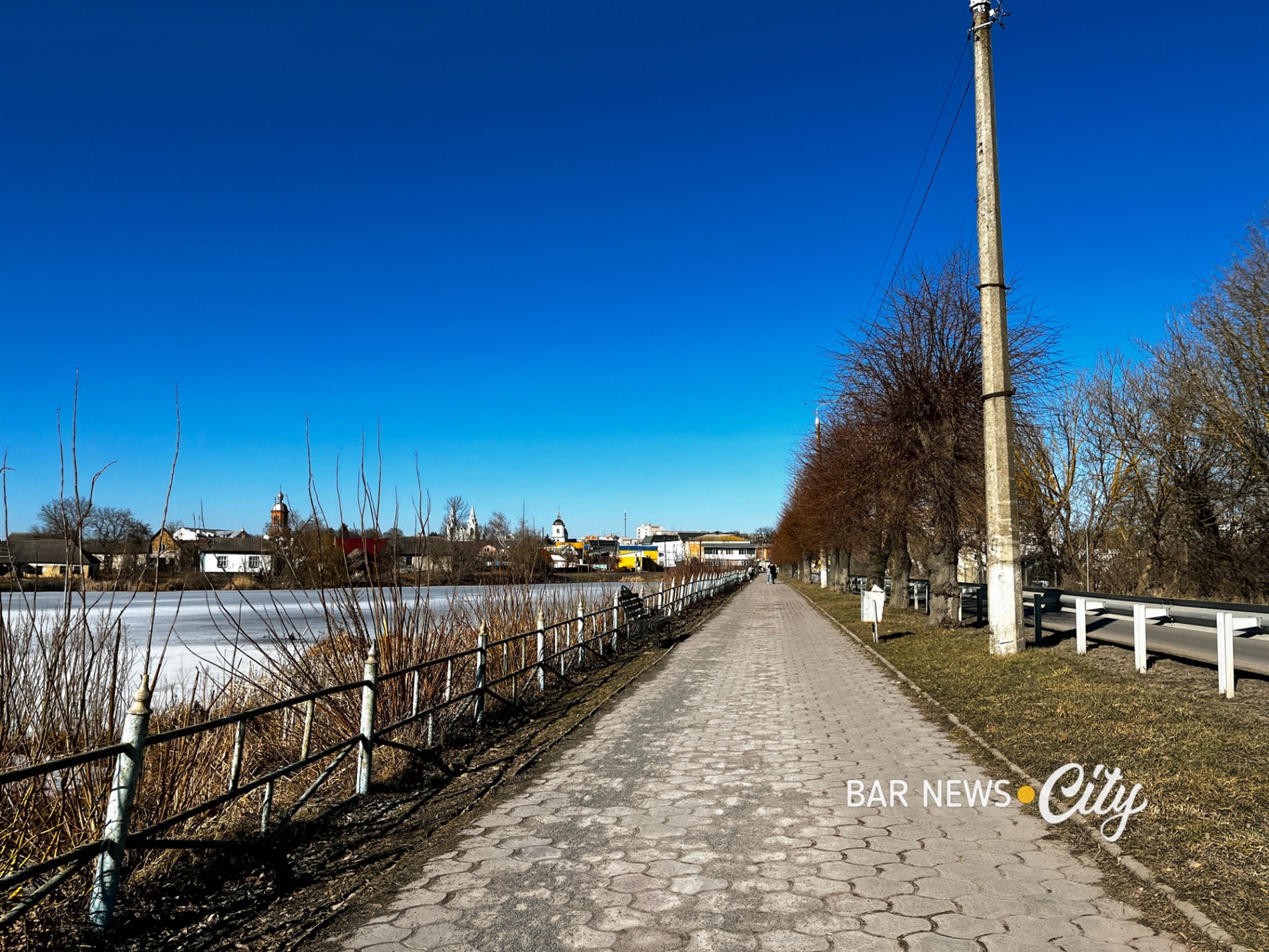 Місто Бар у березні 2026 року: як прокидається весна. Фото