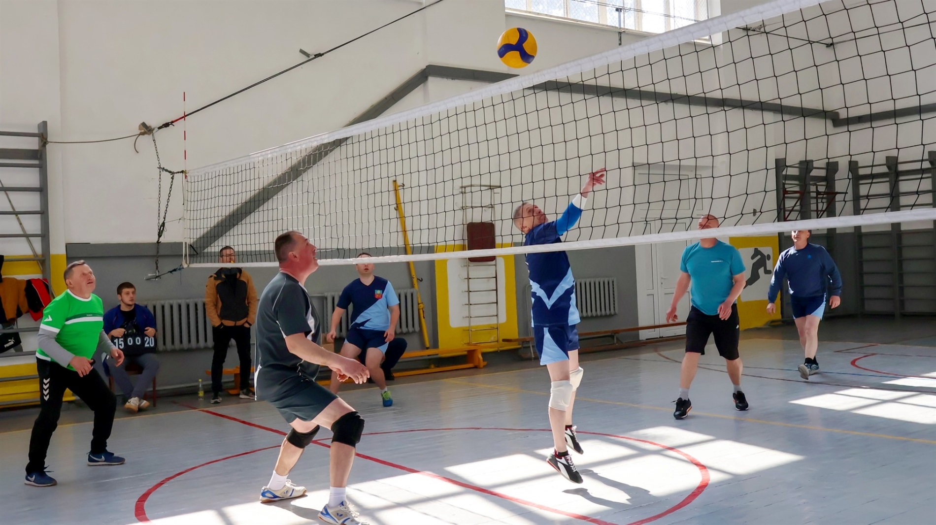 У Ялтушківському ліцеї провели волейбольний турнір на честь вчителів-добровольців Барської громади