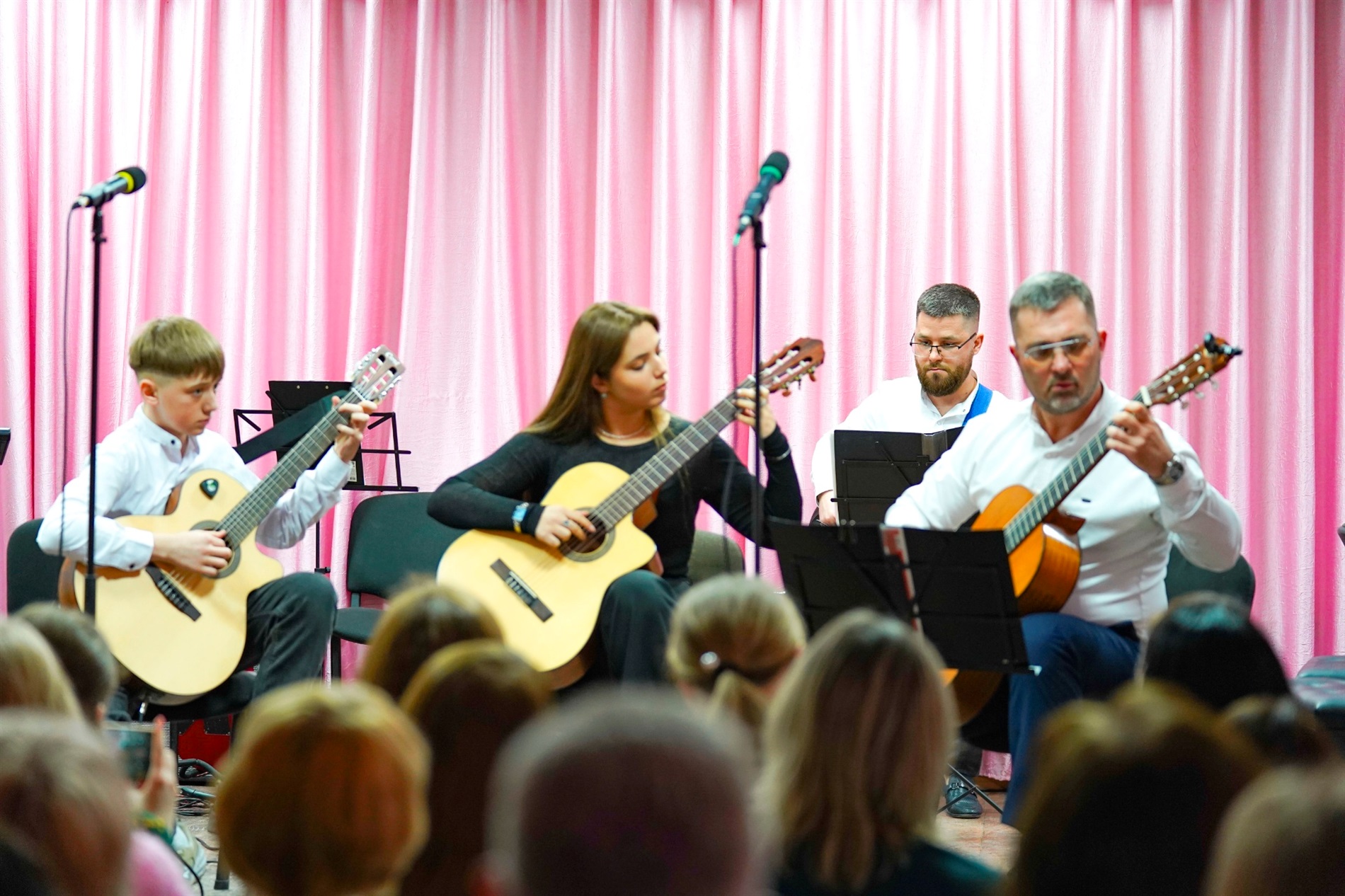 У Барській музичній школі відбувся щорічний благодійний концерт