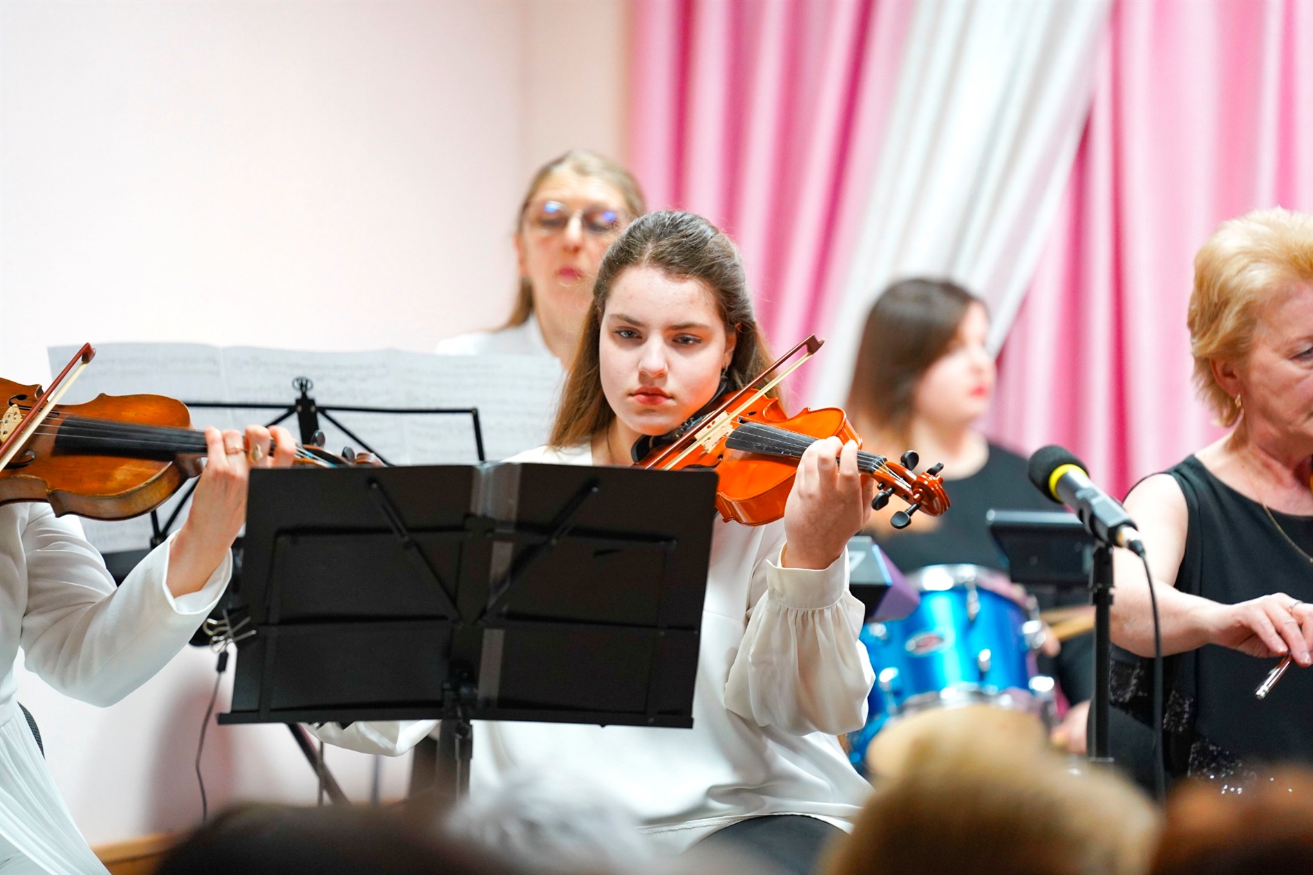 У Барській музичній школі відбувся щорічний благодійний концерт