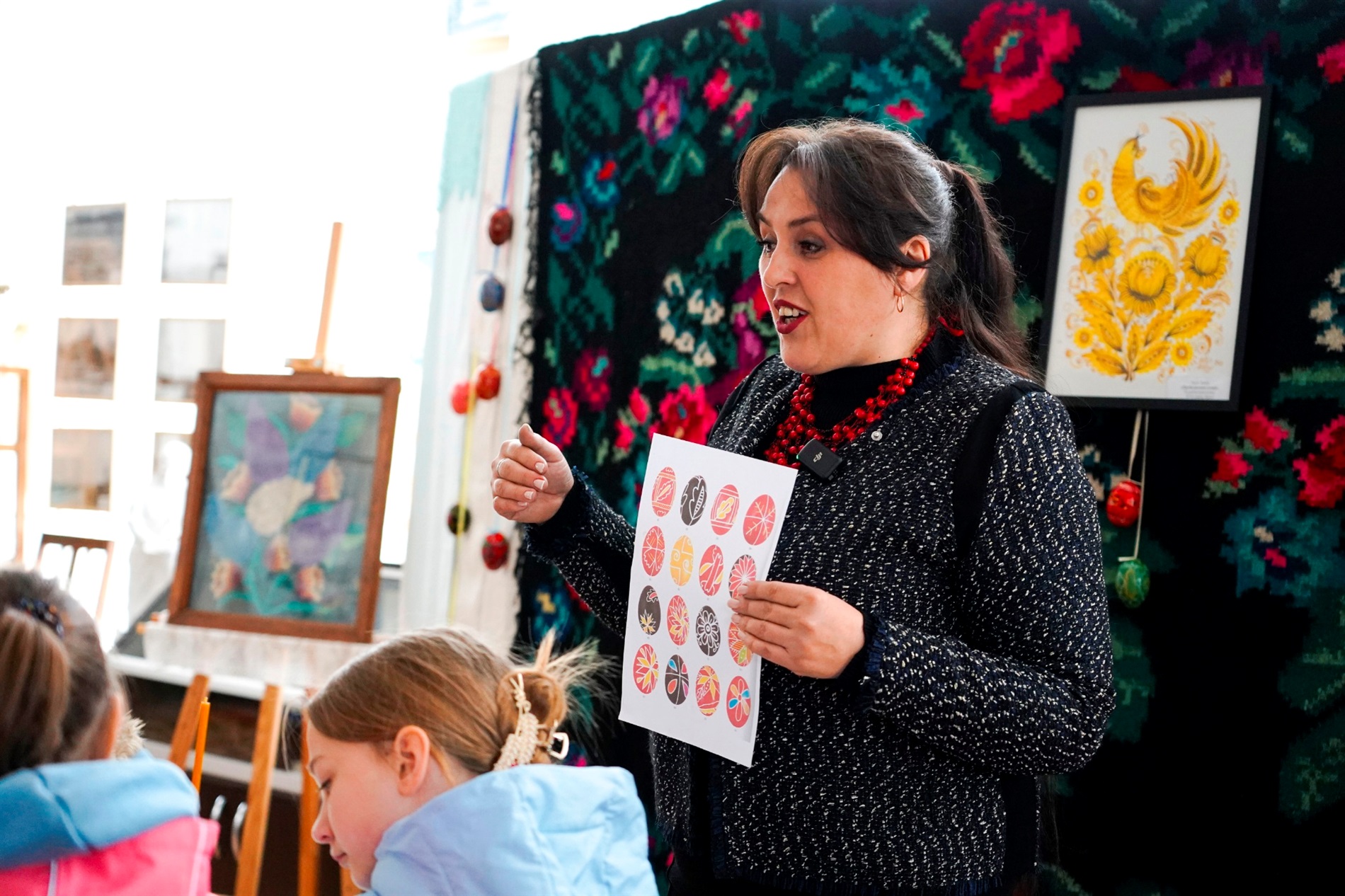 Писанки і перший досвід: у Барському музеї провели великодній майстер-класи для дітей