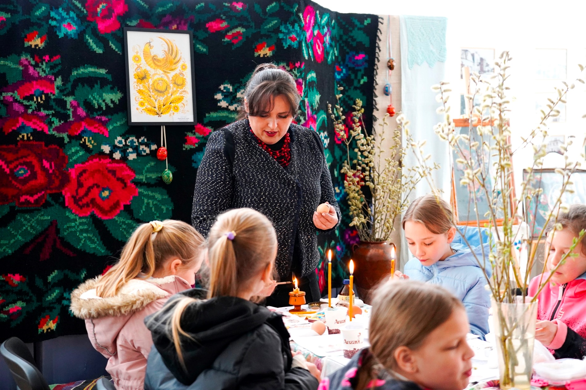 Писанки і перший досвід: у Барському музеї провели великодній майстер-класи для дітей