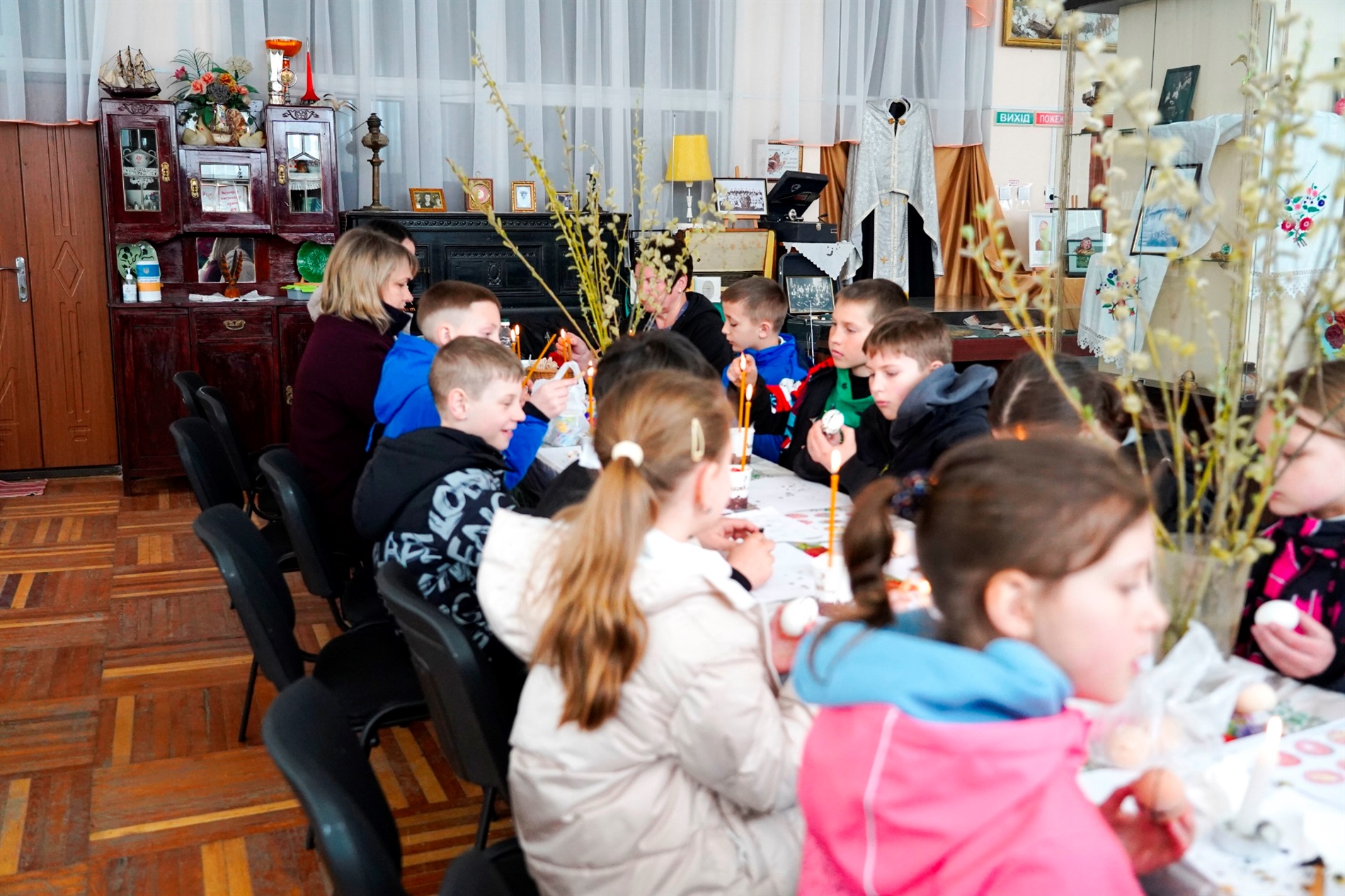 Писанки і перший досвід: у Барському музеї провели великодній майстер-класи для дітей