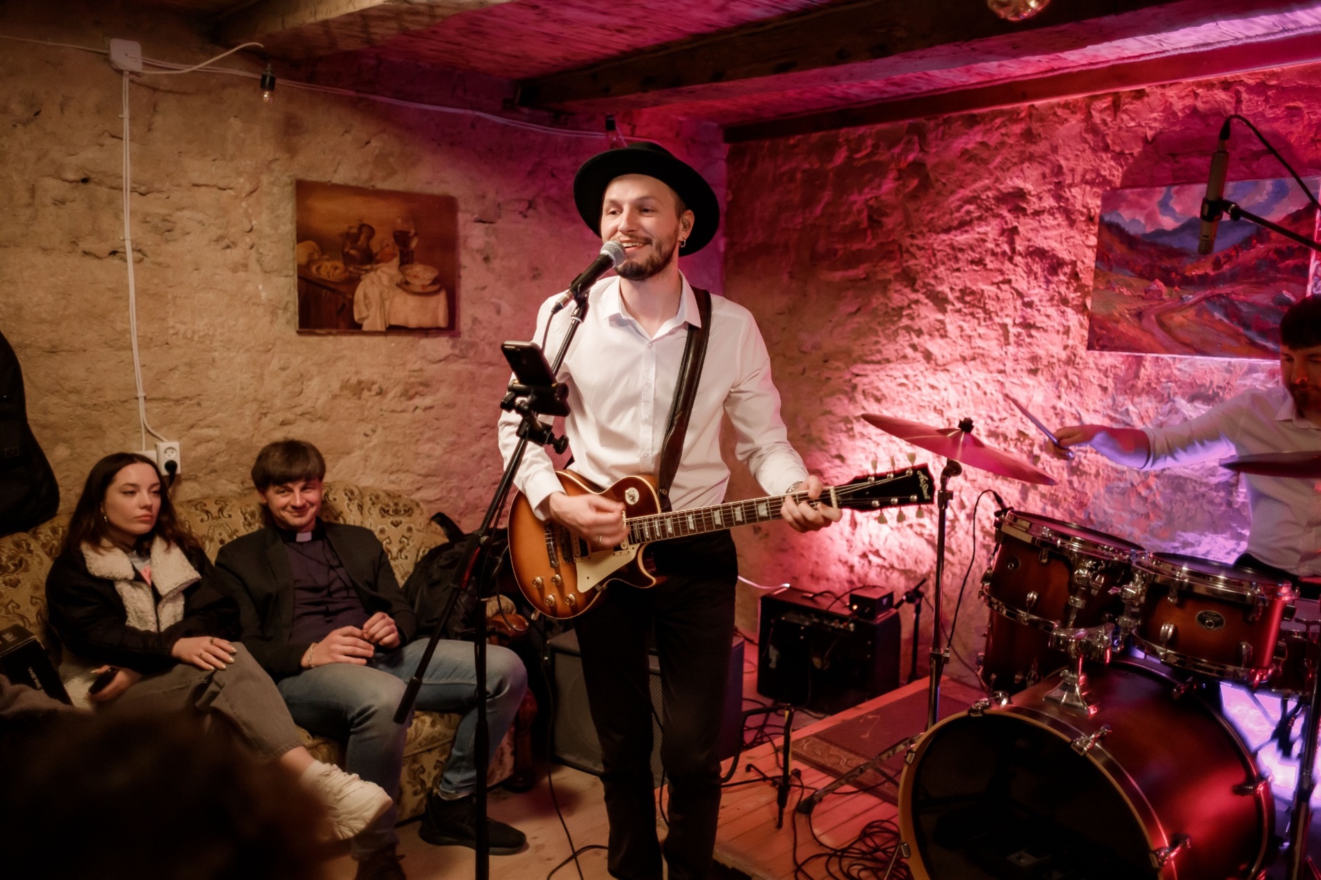 У м. Бар після перерви відкрилося DDM-кафе: що змінилося і які плани на сезон