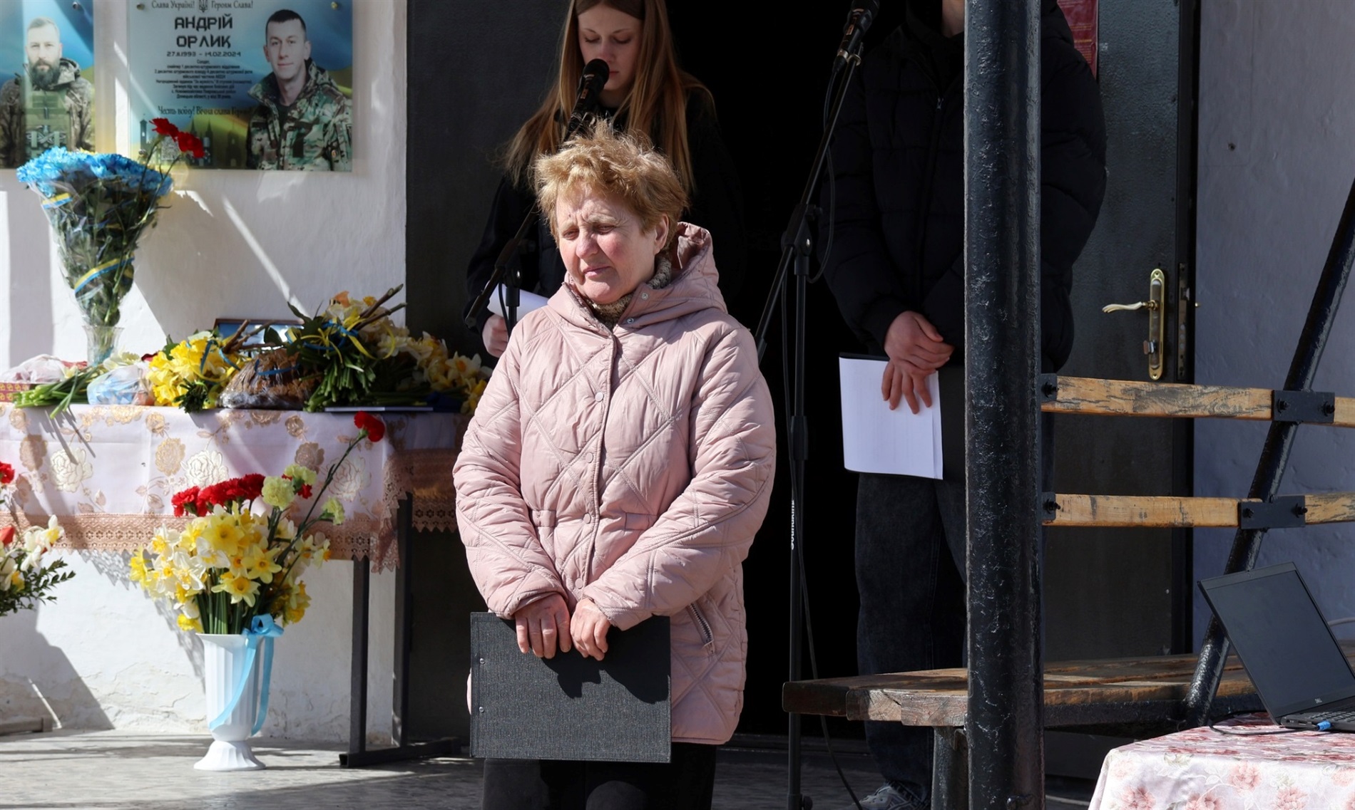 У Луці-Барській відкрили меморіальну дошку пам'яті захисника та Героя Олега Муляра