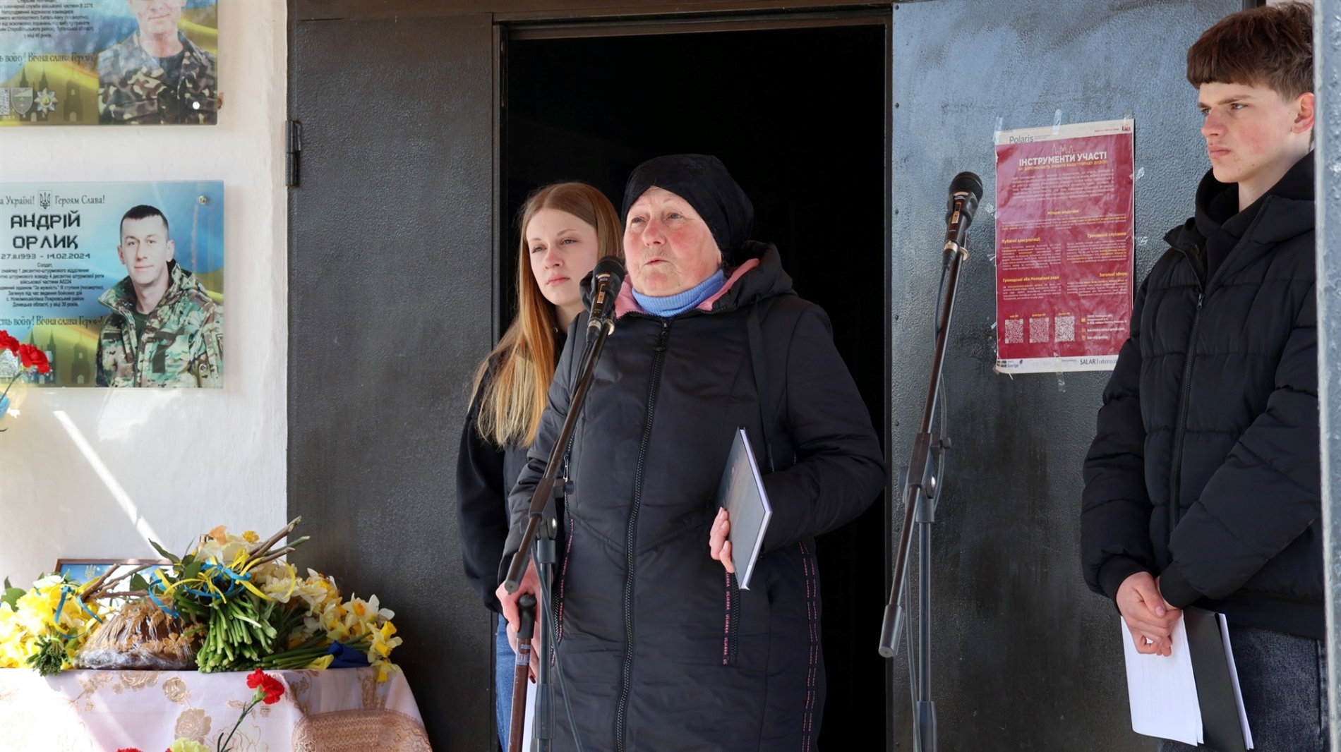 У Луці-Барській відкрили меморіальну дошку пам'яті захисника та Героя Олега Муляра