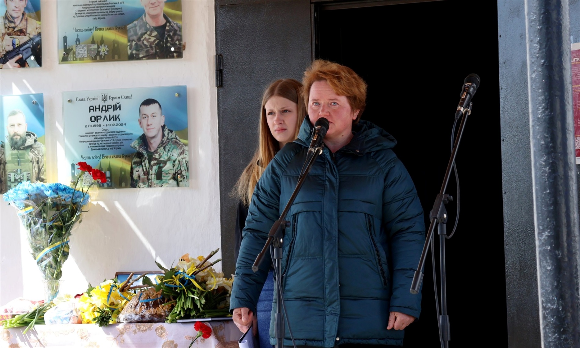 У Луці-Барській відкрили меморіальну дошку пам'яті захисника та Героя Олега Муляра