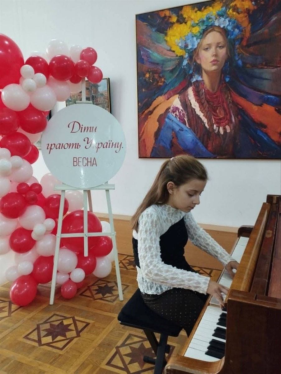 Юні піаністки з Барської громади виступили на мистецькому проєкті у Вінниці