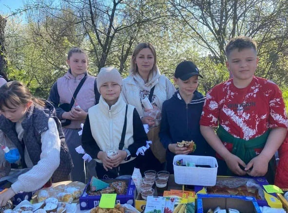 У Луко-Барській гімназії на благодійному ярмарку зібрали понад 22 тисячі гривень для ЗСУ