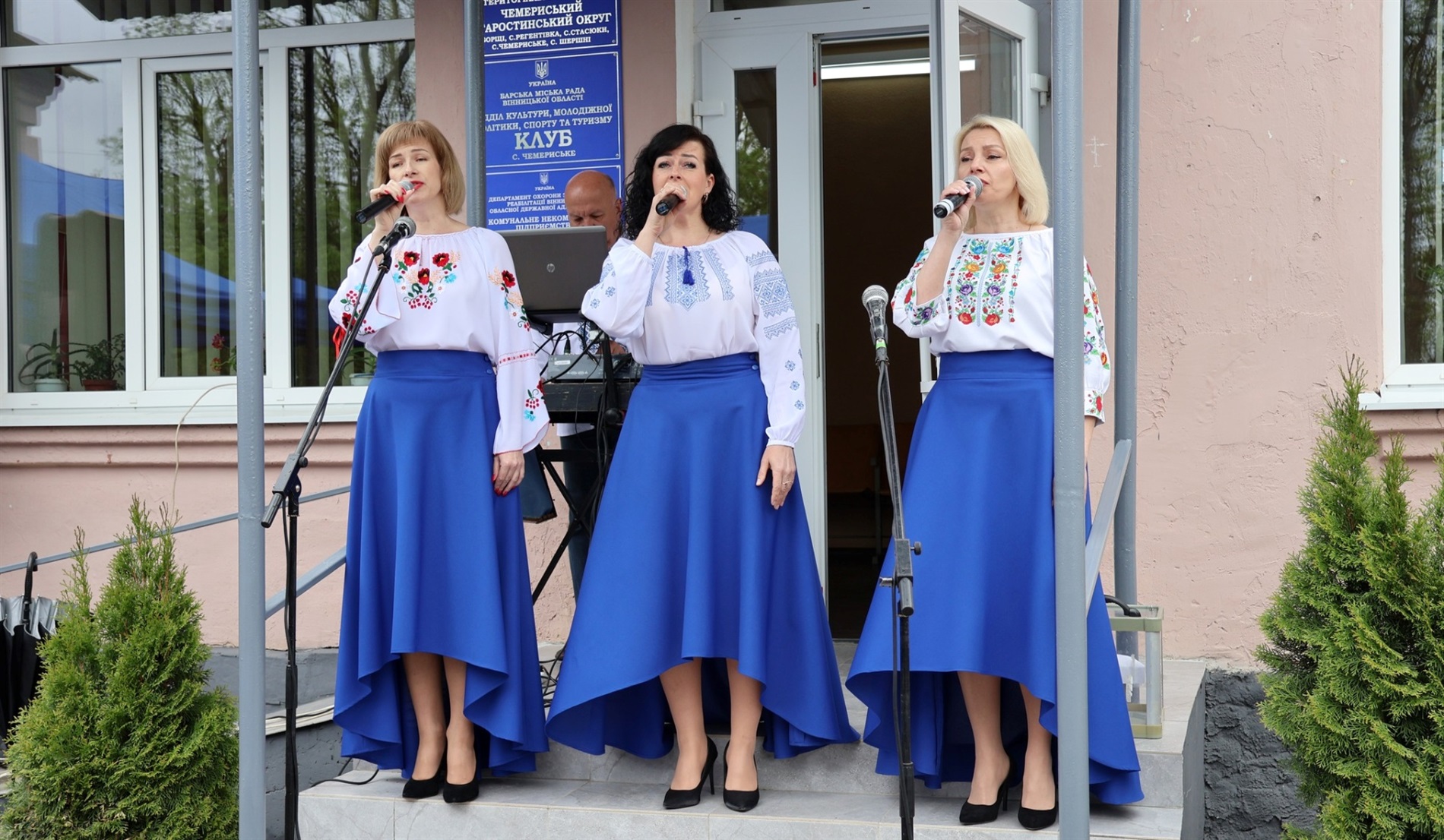 У Чемериському старостаті відкрили цифрові меморіальні дошки чотирьом загиблим військовим