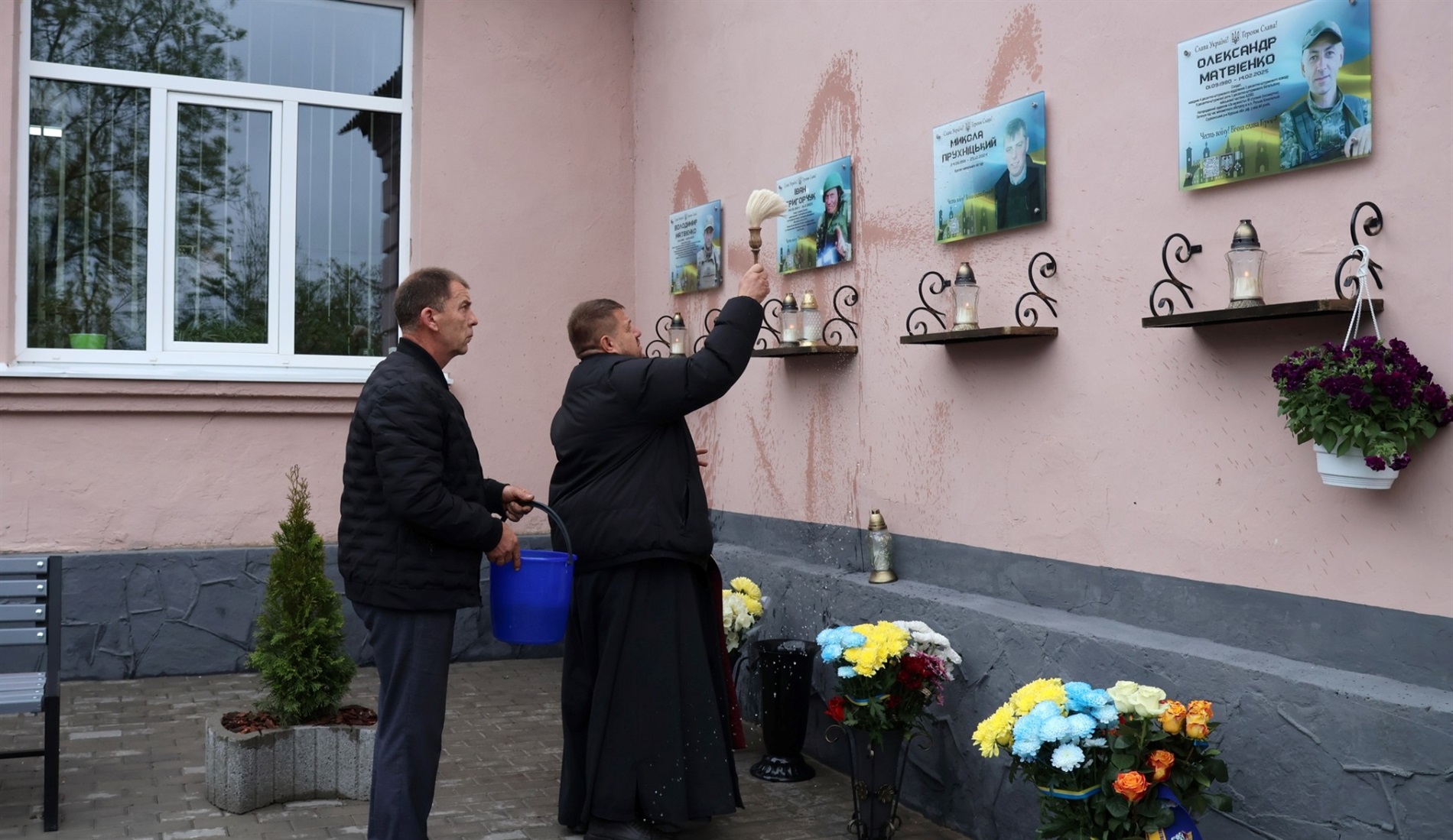 У Чемериському старостаті відкрили цифрові меморіальні дошки чотирьом загиблим військовим