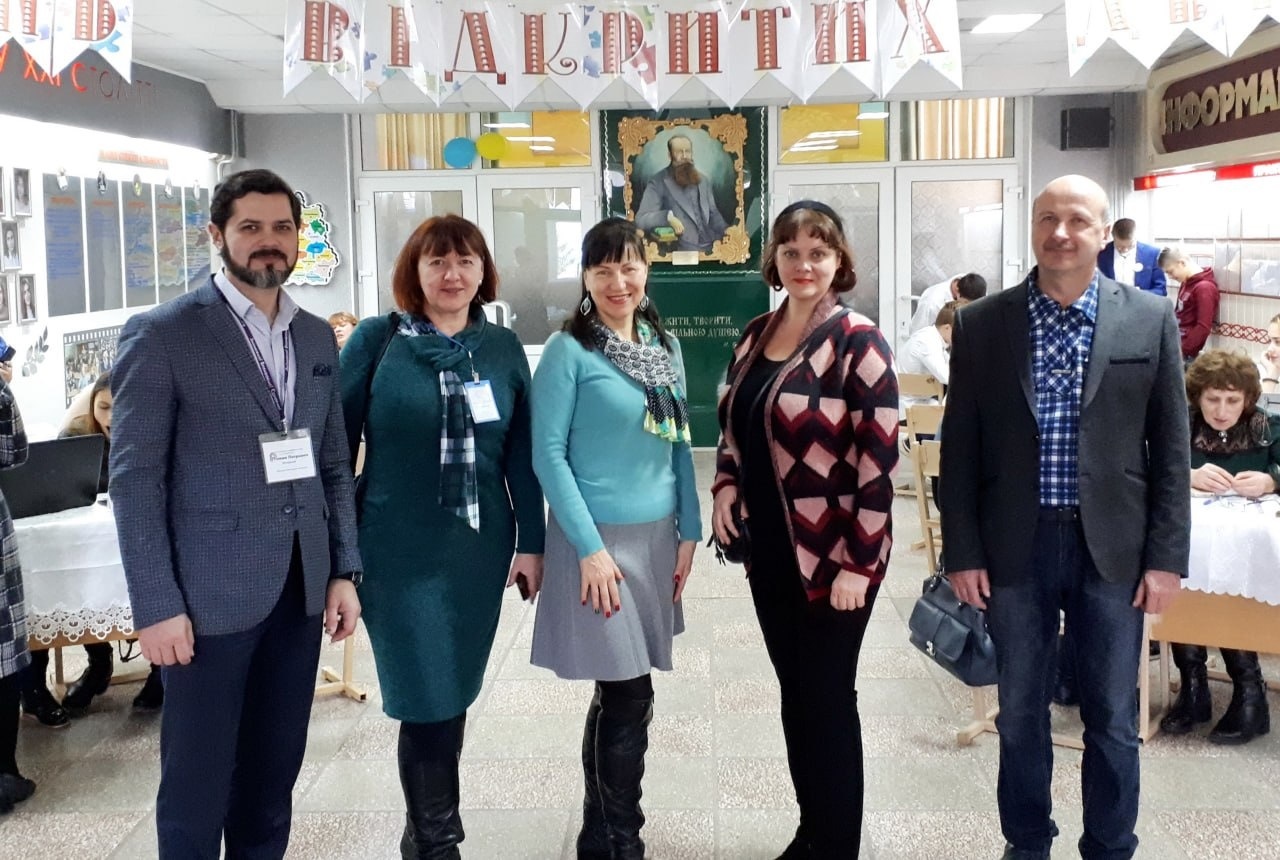 «У кожної картини своя історія». У Барі відкрилася виставка Світлани Бондарчук