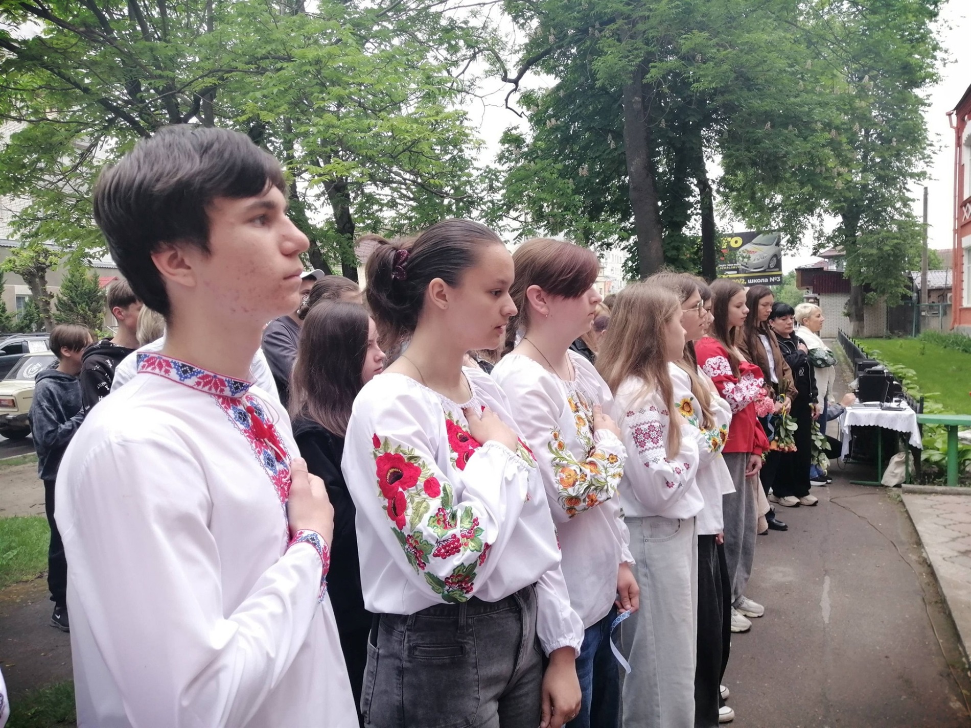 «Вишита стрічка пам’яті»: у м. Бар та селах громади вшанували загиблих Героїв у День вишиванки