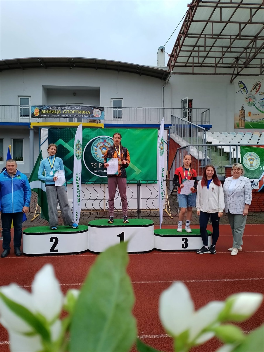 Юні легкоатлети Барської ДЮСШ «Колос» здобули нагороди чемпіонату області