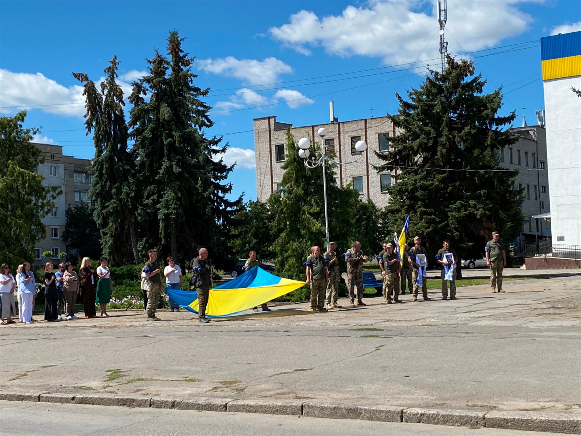 Барська громада попрощалася із захисником Олексієм Гордецьким (Качуром) з м. Бар