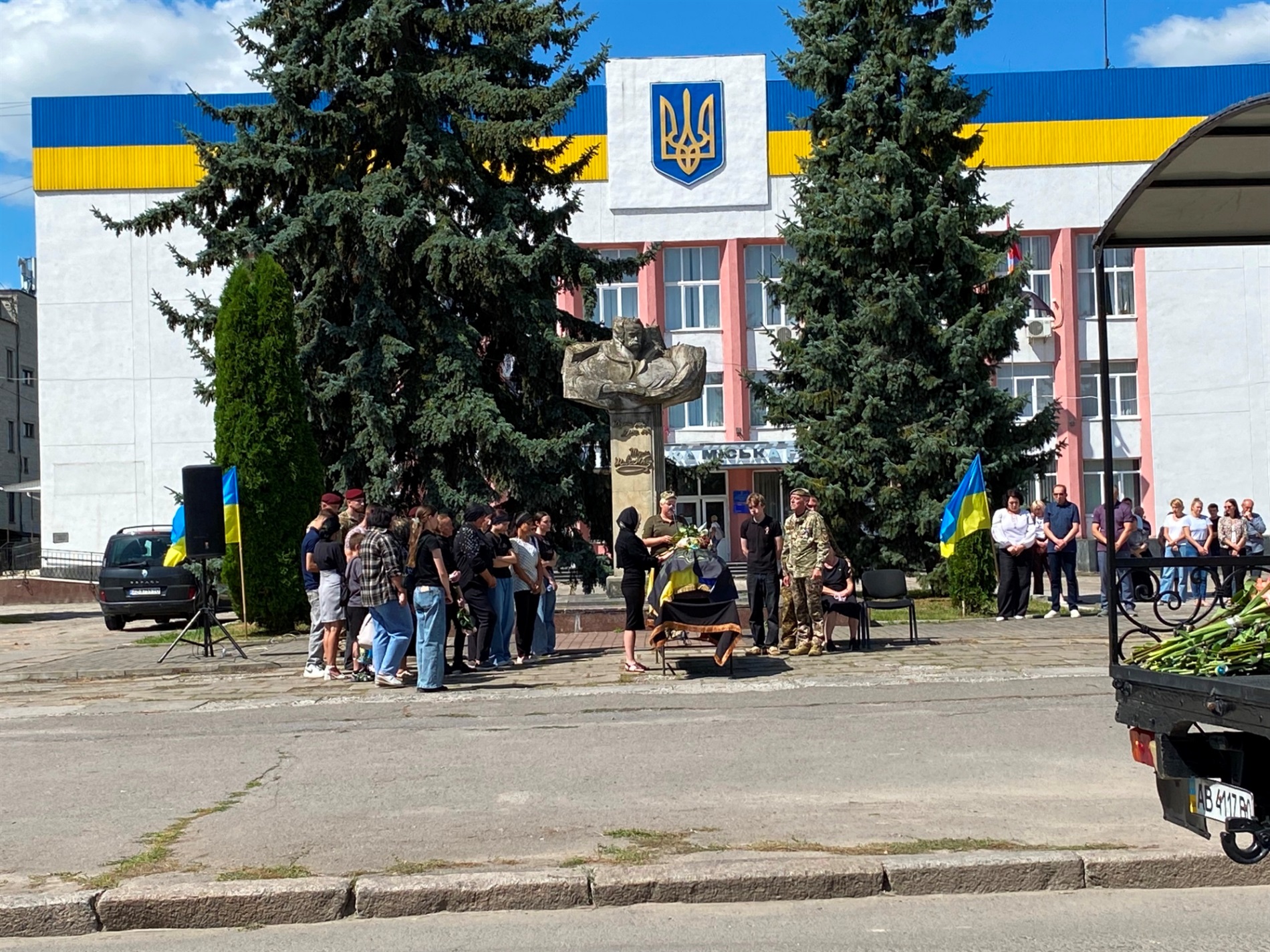 Барська громада попрощалася із захисником Олексієм Гордецьким (Качуром) з м. Бар